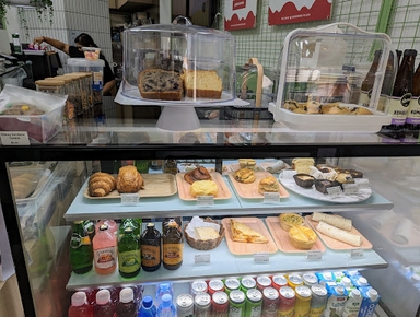J Smile Cafe