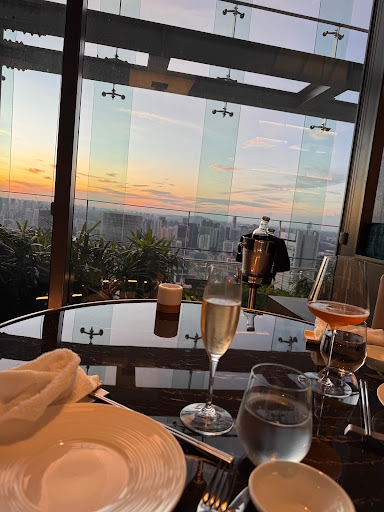 C.o.t.u Dining & Entertainment Skytower