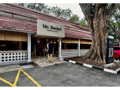 Mr Bucket Chocolaterie