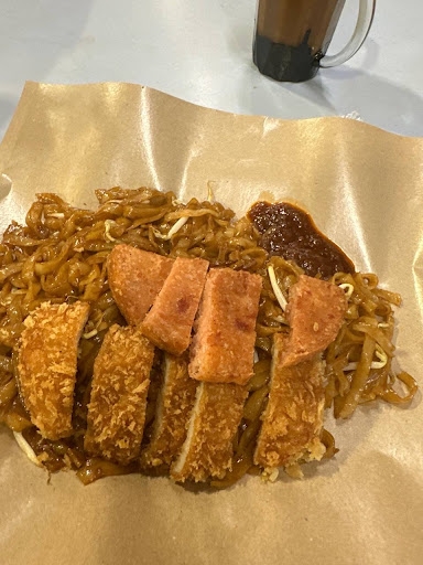 Ray’s Economic Bee Hoon & Nasi Lemak