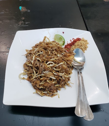 Clunythai Restaurant