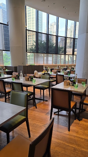 Atrium Restaurant, Holiday Inn Singapore Atrium