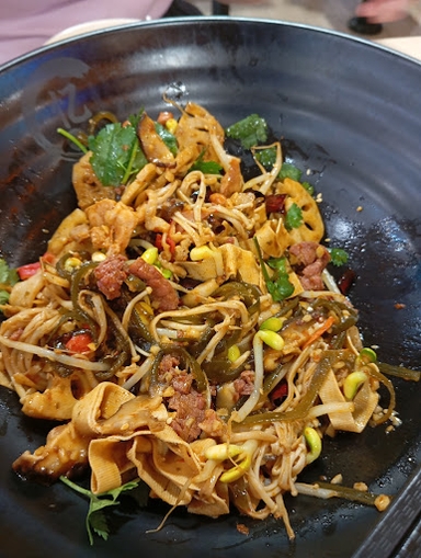 Dragon-fly Mala Hotpot 龙飞麻辣香锅 - Veerasamy Road