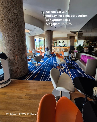 Atrium Bar 317